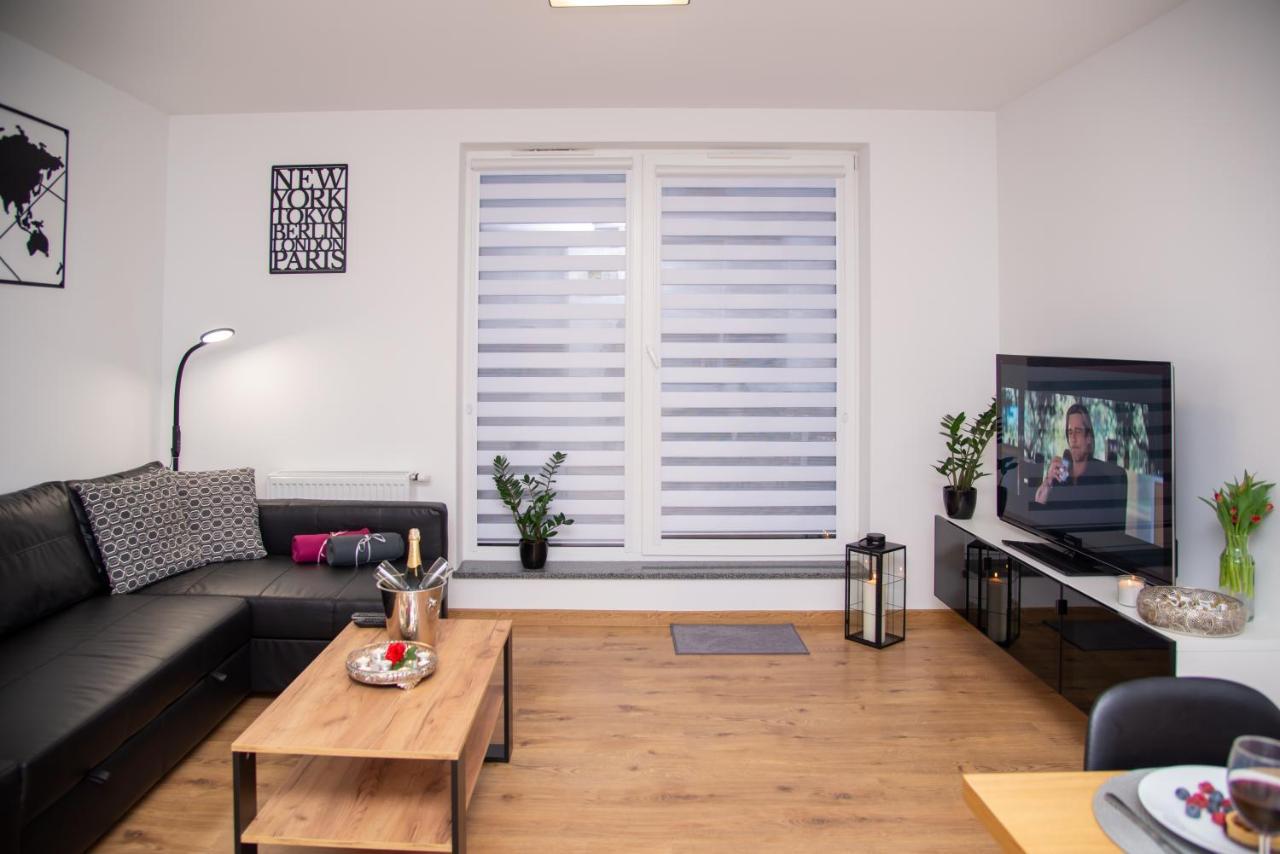 Maya'S Flats & Resorts 49 - Spacious 3 Rooms Apartment In Szafarnia Gdansk Exterior photo